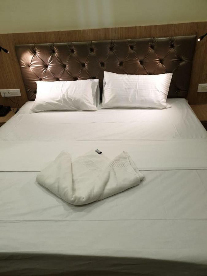 Amutham Residency Hotel Tiruchirappalli Екстериор снимка